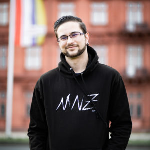 Hoodie – Design: MNZ Männer