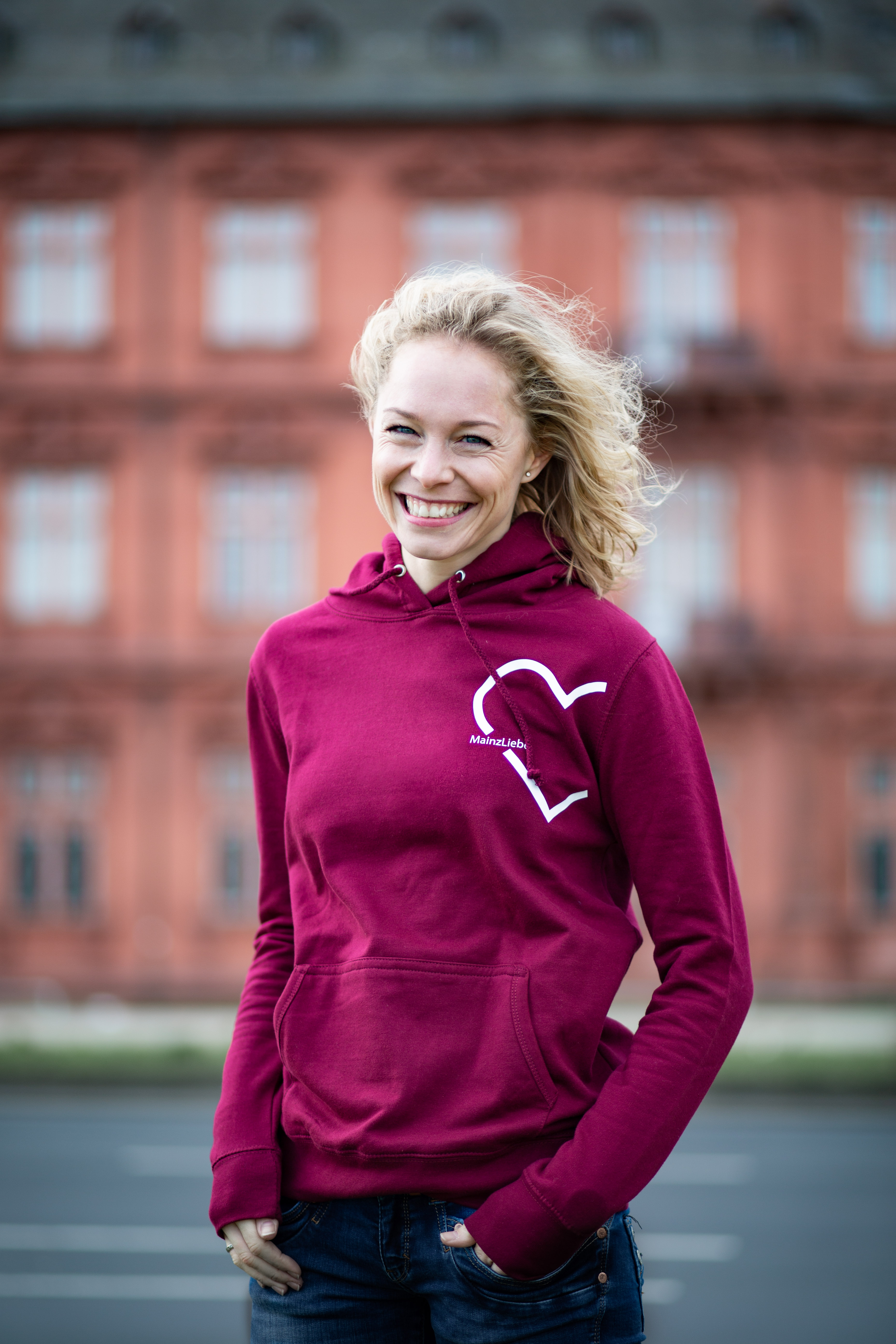 Hoodie – Design: MainzLiebe Frauen