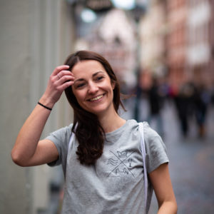 T-Shirt – Design: Viereck Frauen